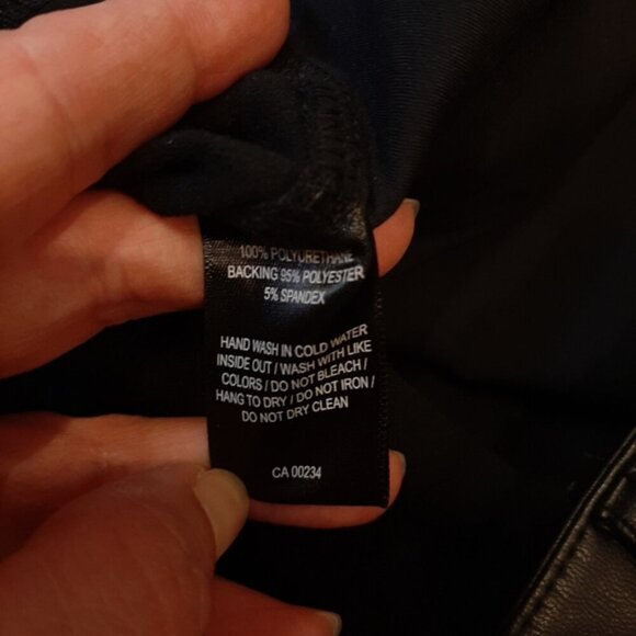 Design Lab Faux Leather Straight Fit Cropped Ankle Pants Stretch Lined 5 Pocket - Picture 13 of 14